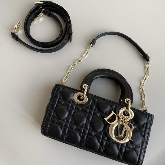 2025 Bag Classic Top-handle Bag W91