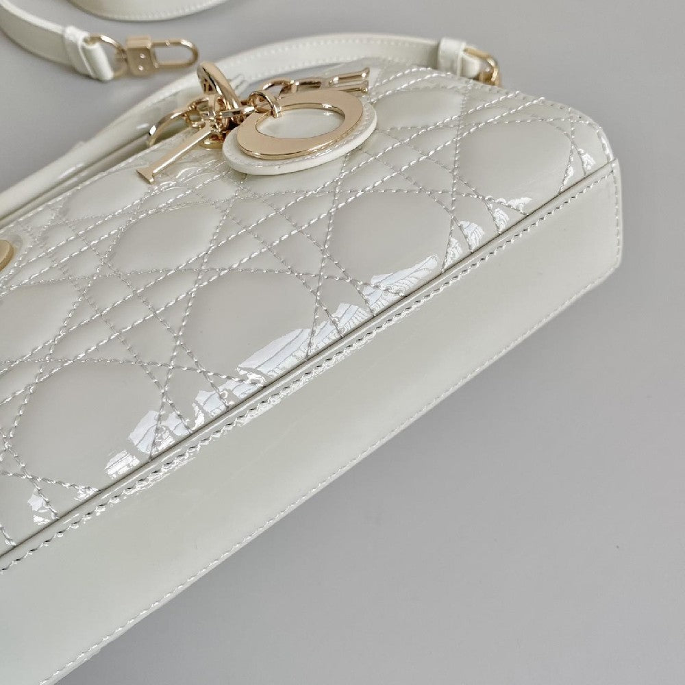 2025 Bag Classic Top-handle Bag W90