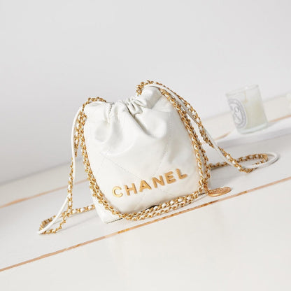 2025 Bag Classic Hobo Bag W61