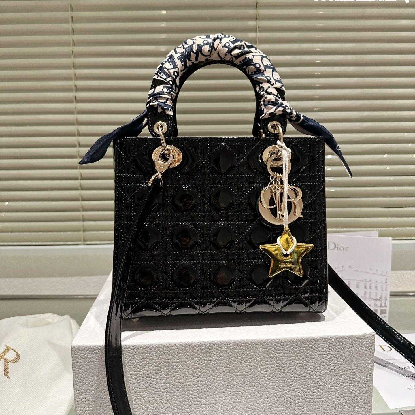 2025 Bag Stylish Top-handle Bag W168