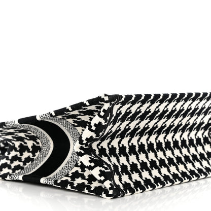 2025 Bag MEDIUM D BOOK TOTE