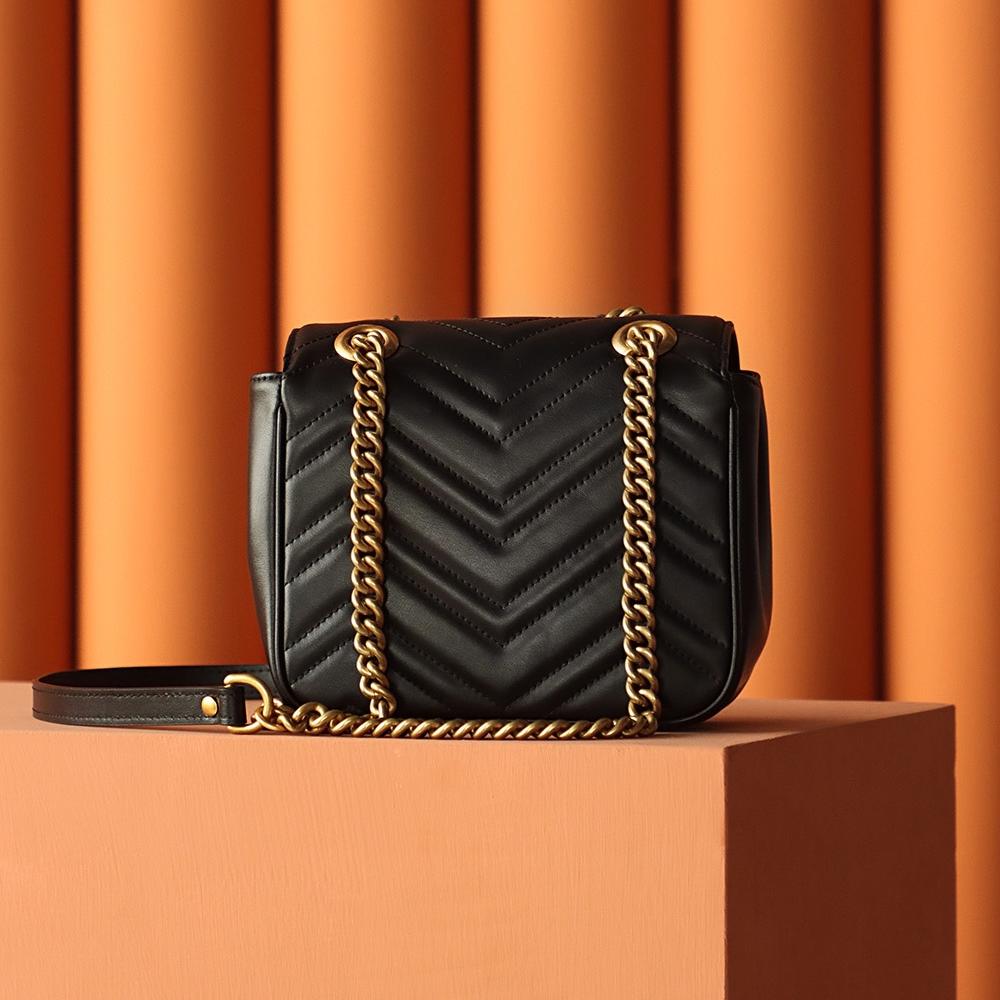 2025 Bag Classic Messenger Bag G37