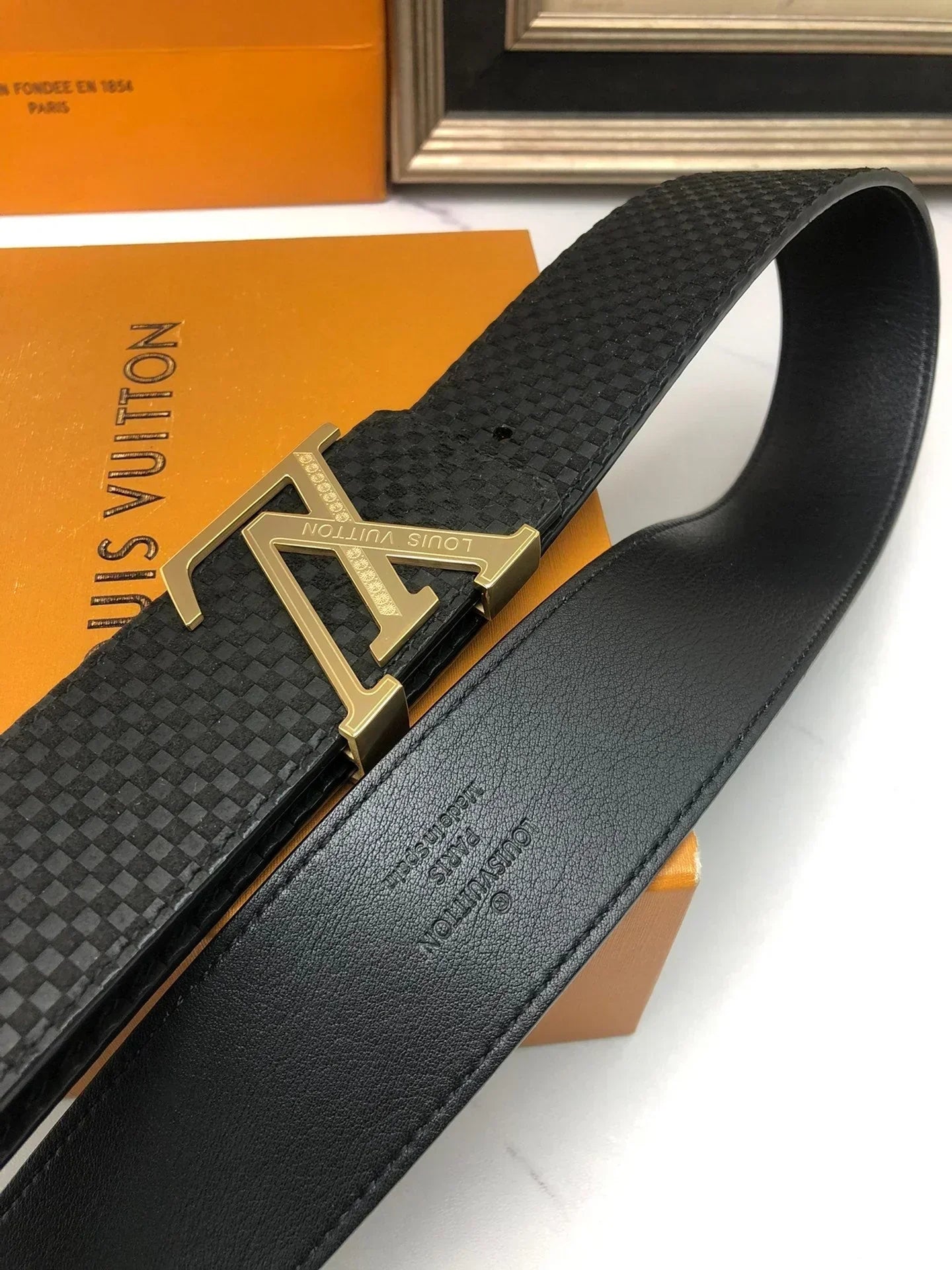 2025 Double-sided cowhide belt with electroplated hardware buckle Width 4.0mm