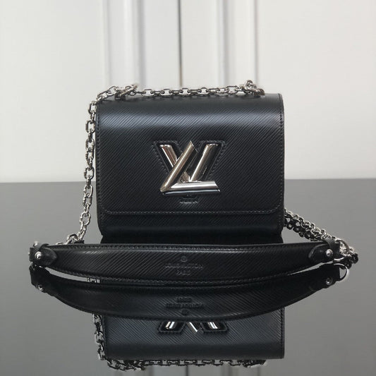 2025 Bag Stylish Shoulder Bag W31026