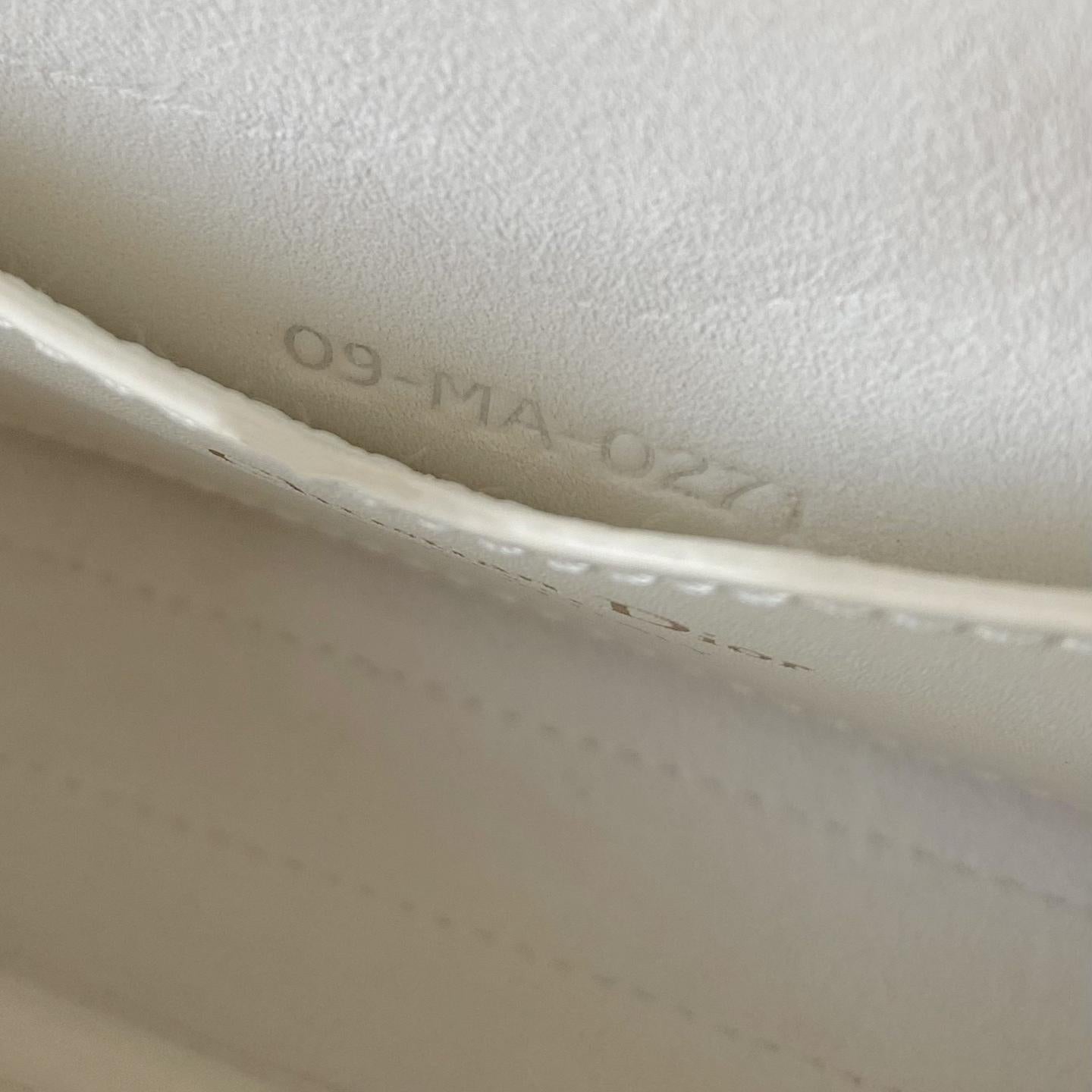 2025 Bag Classic Shoulder Bag W179