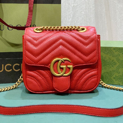 2025 Bag Classic Messenger Bag G37