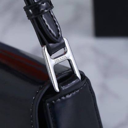 2025 Bag Shoulder Bag With Triangle Logo P4