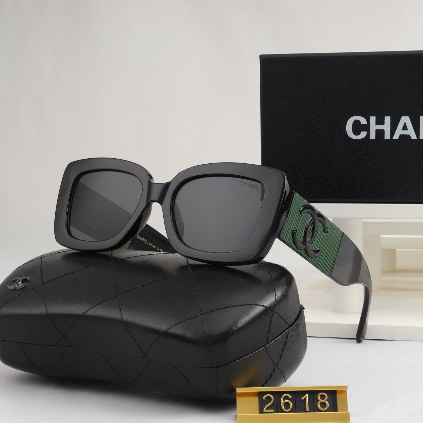 2025 Versatile fashionable sunglasses