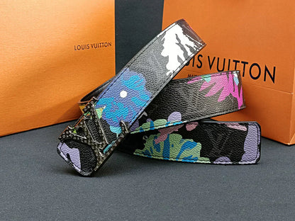 2025 3 Colors four-leaf clover graffiti carved belt