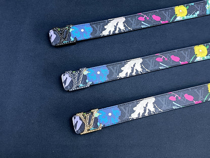 2025 3 Colors  four-leaf clover graffiti carved belt