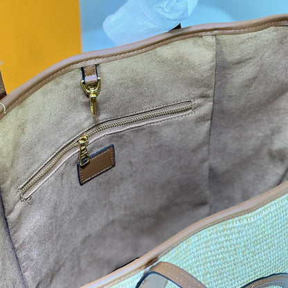 2025 Bag Classic Tote Bag W86