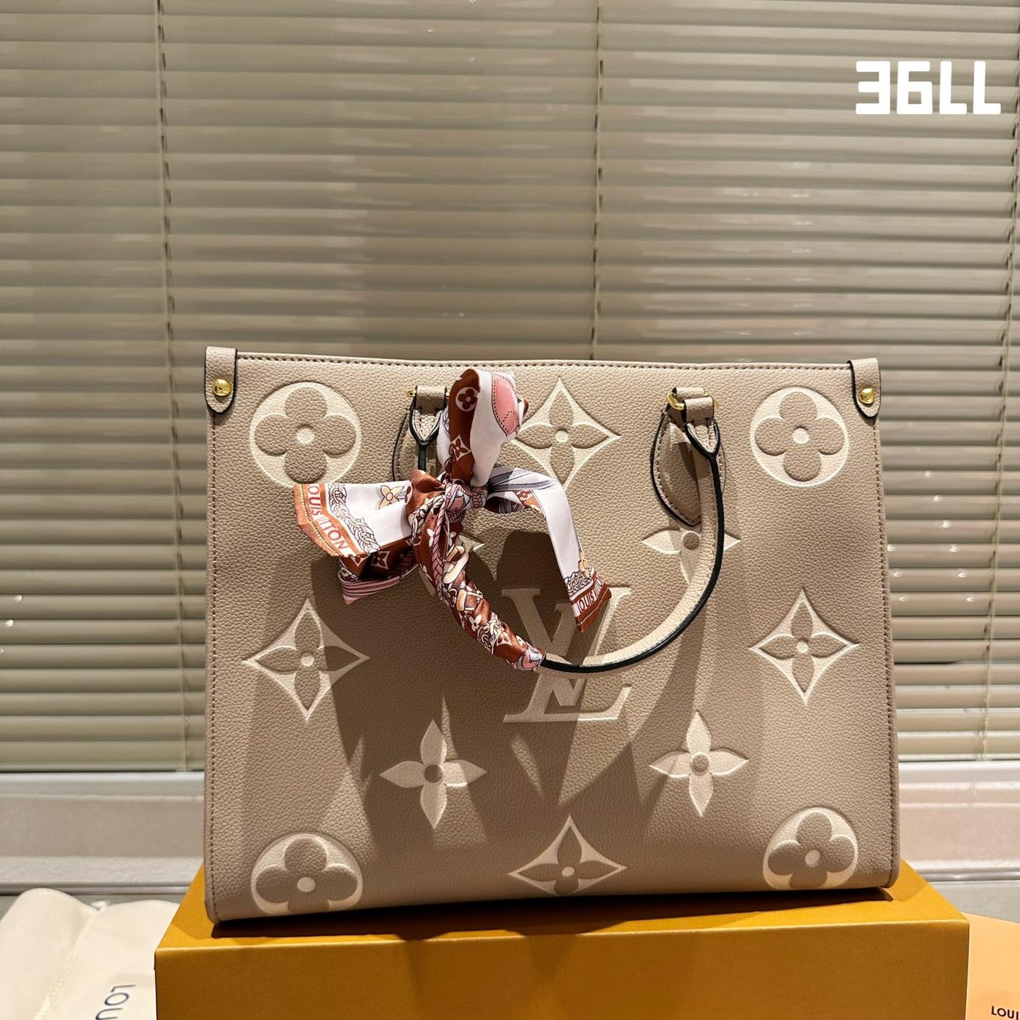 2025 Bag Classic shopping bag W195