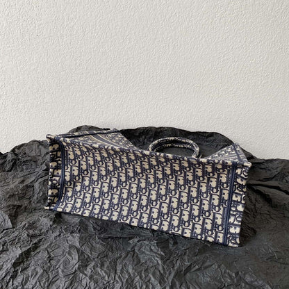 2025 Bag Book Tote Bag D9