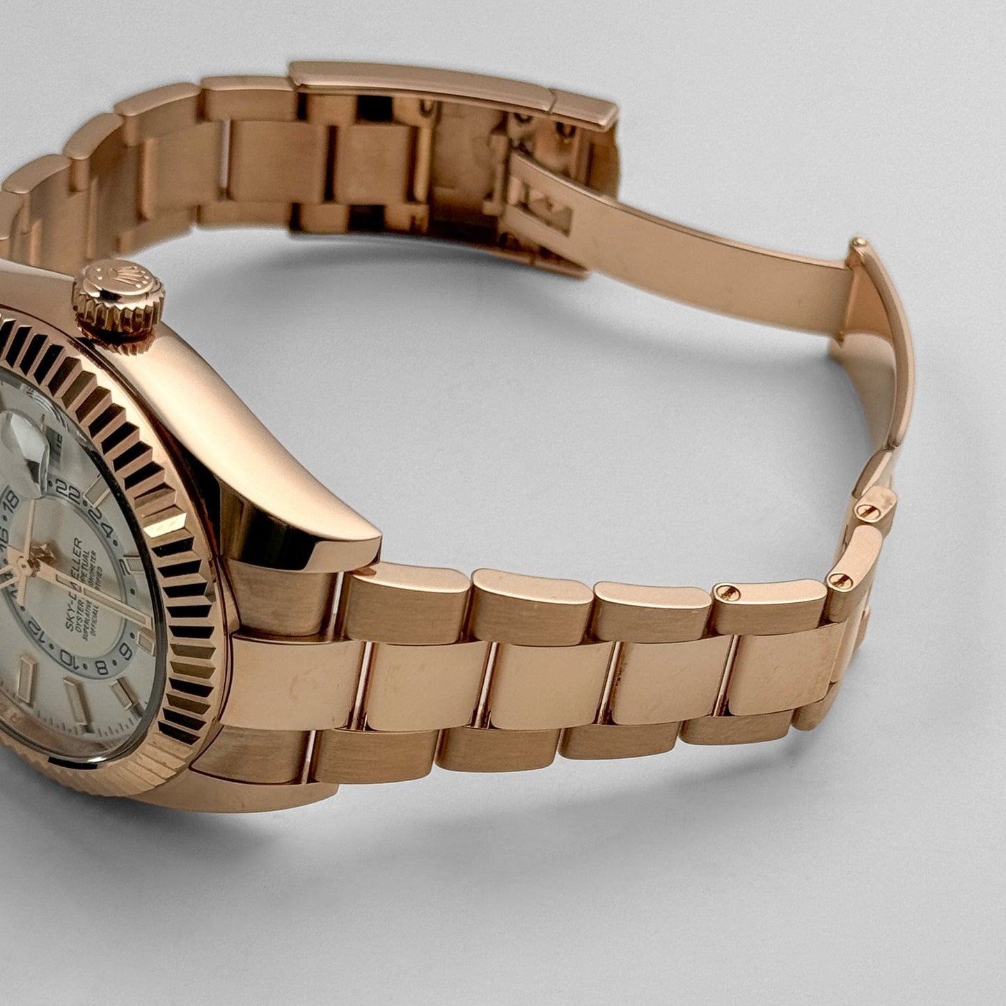 2025 Watch Sky-Dweller 326935 Rose Gold White Dial (2021)