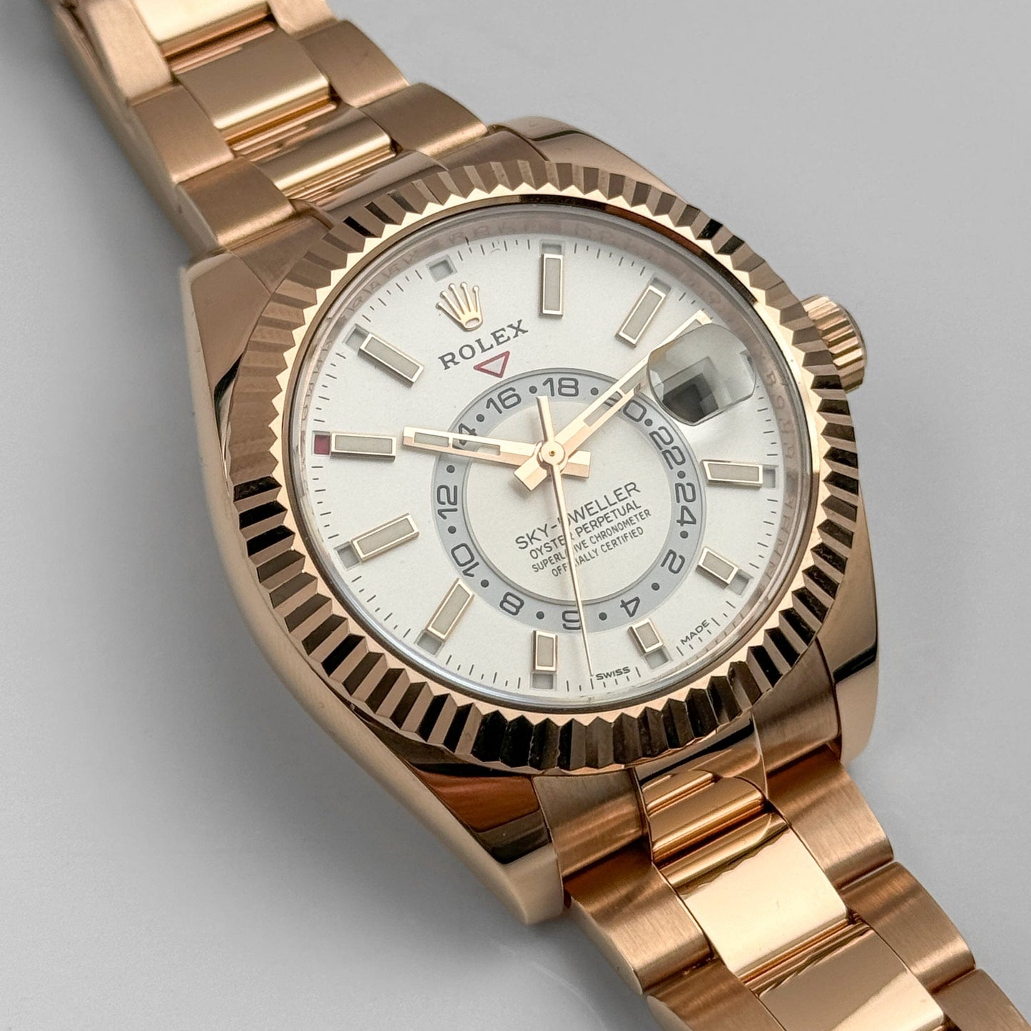 2025 Watch Sky-Dweller 326935 Rose Gold White Dial (2021)