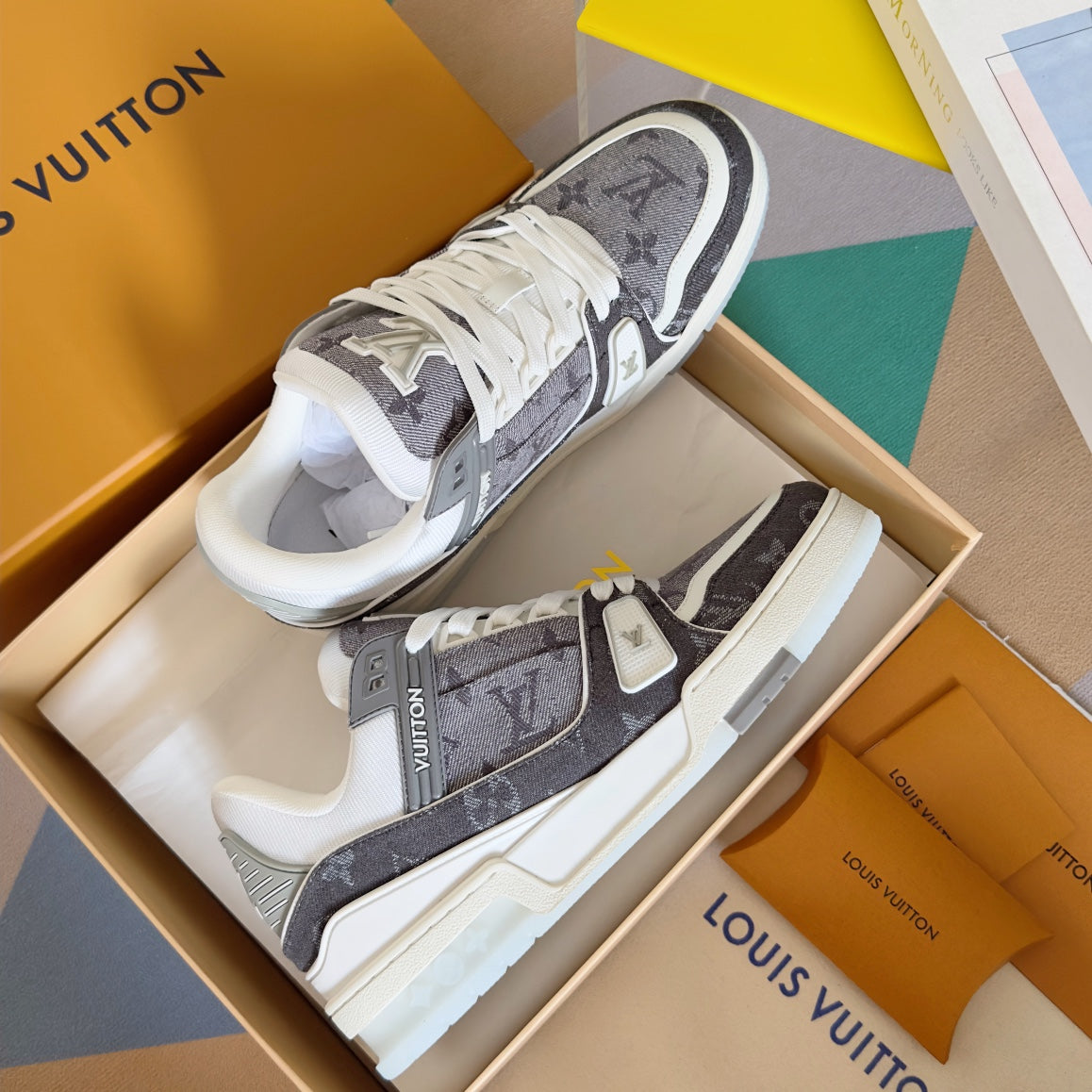 2025 250305 New color matching high quality board shoes